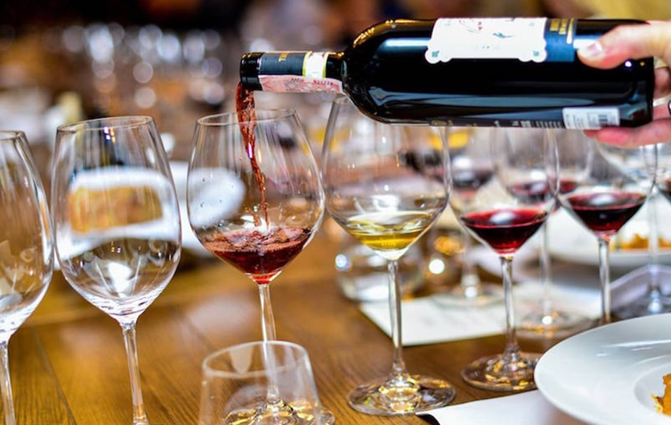Как выбрать красное вино к ужину?