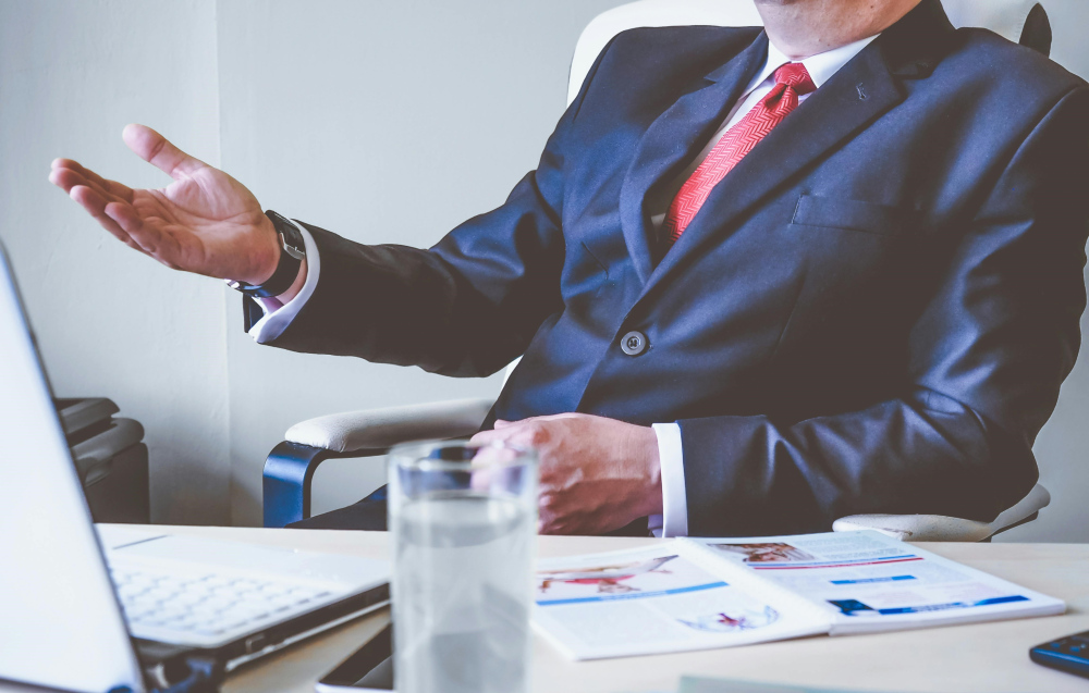 Як правильно пишеться й що означає слово “Мін’юст”