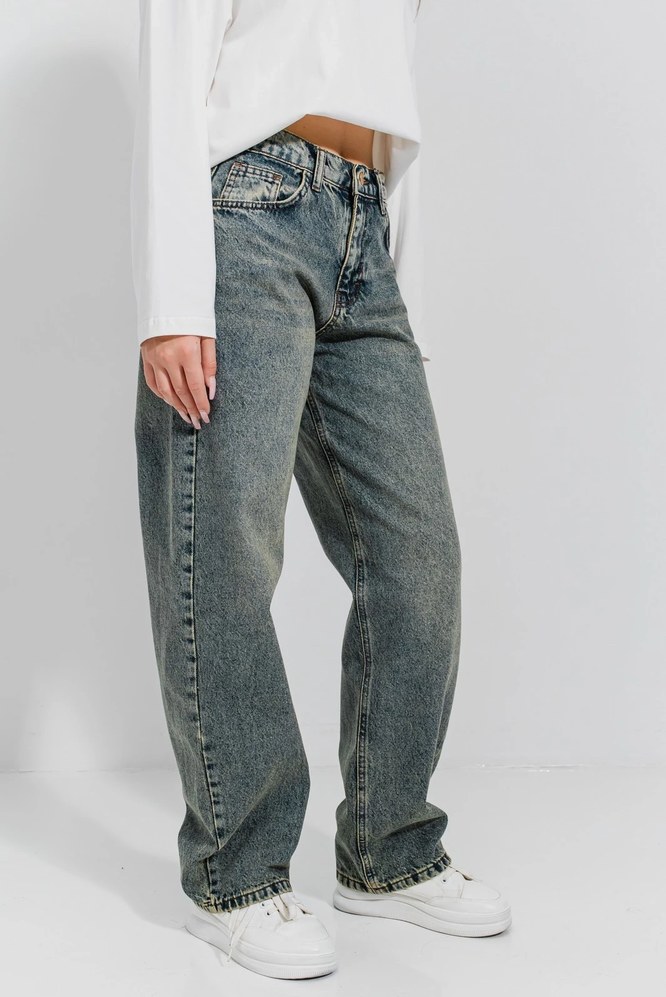 Как купить джинсы для девочки: гайд по модным фасонам и идеальной посадке