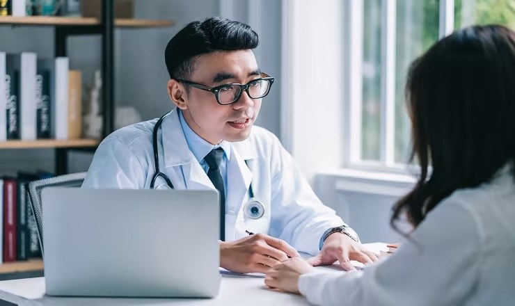 Кровотечения между менструациями: причины, диагностика и методы лечения