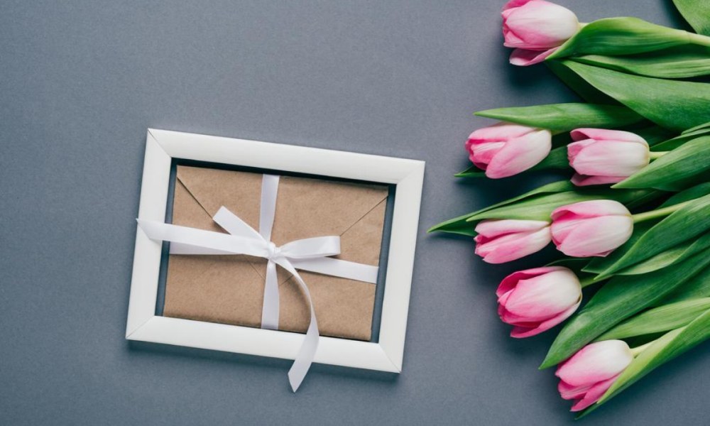 Ідеї подарунків на 8 березня для вчителів
