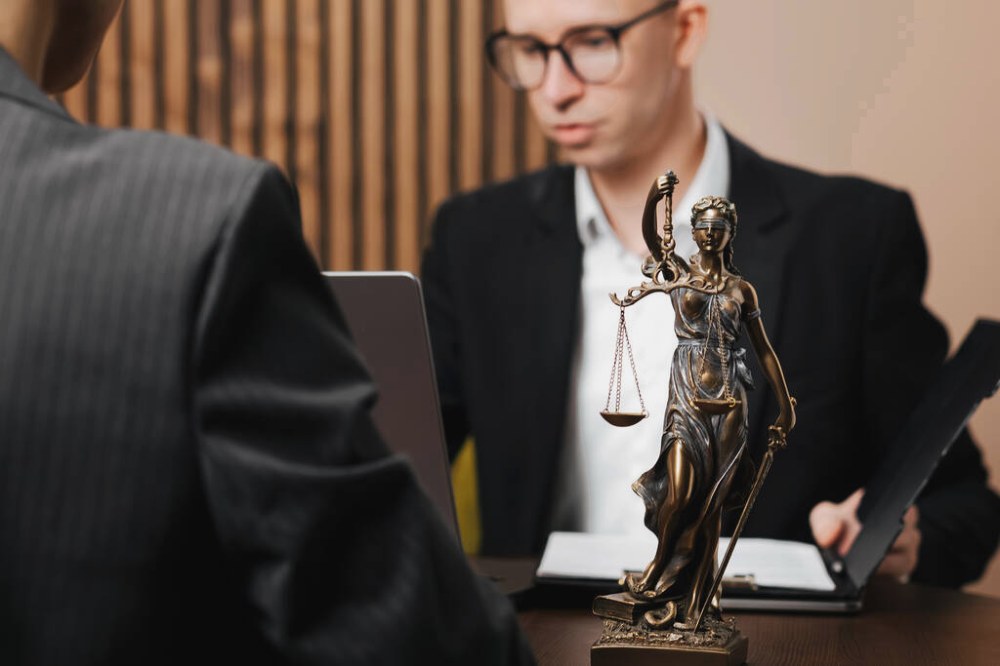 Чому юридичний супровід діяльності бізнесу є важливим для кожної компанії