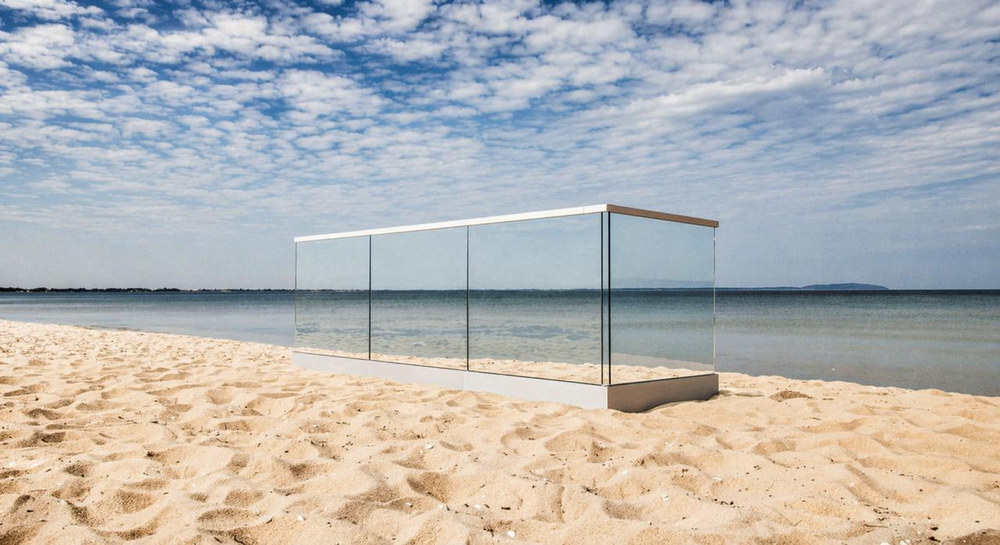 Скляні огородження на профілі: як створити ефект нескінченного простору без зайвих стійок